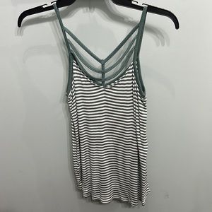 Criss cross front tank top!
